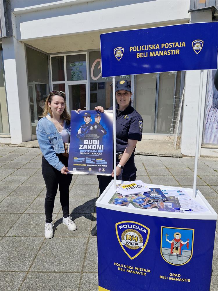 Slika /2025/Prevencija/Kampanja postani policajac i Web heroj u Belom Manastiru/11.jpg